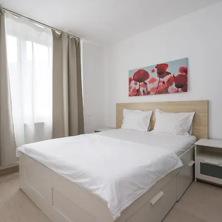 Balcescu No. 33 Apartment