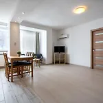 Balcescu No. 33 Apartment