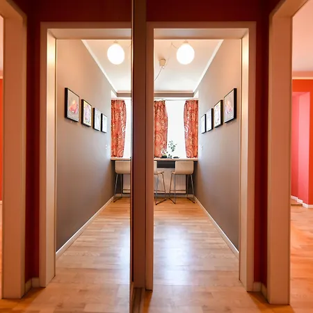 Balcescu No. 33 Apartment